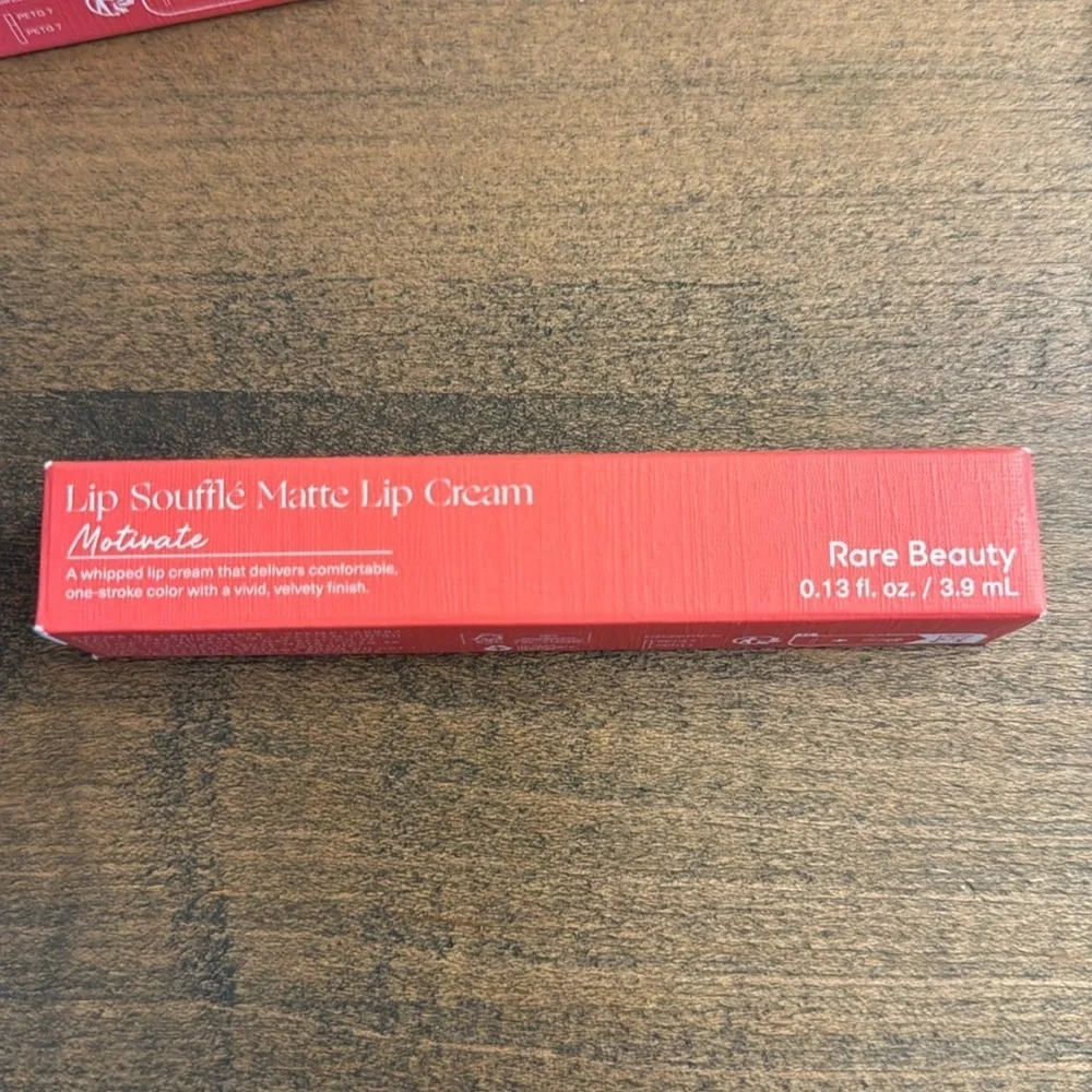 RARE BEAUTY LIP SOUFFLE MATTE CREAM LIPSTICK - MOTIVATE COLOR